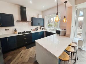 Kitchen- click for photo gallery